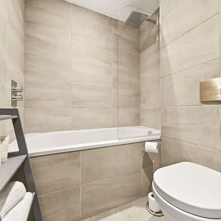 Daire Atlas House Five *