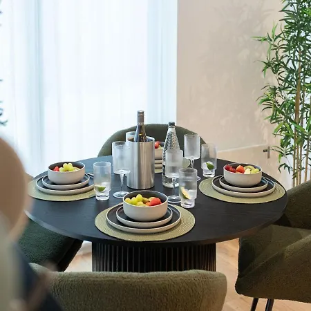 Atlas House Five * هاروغايت