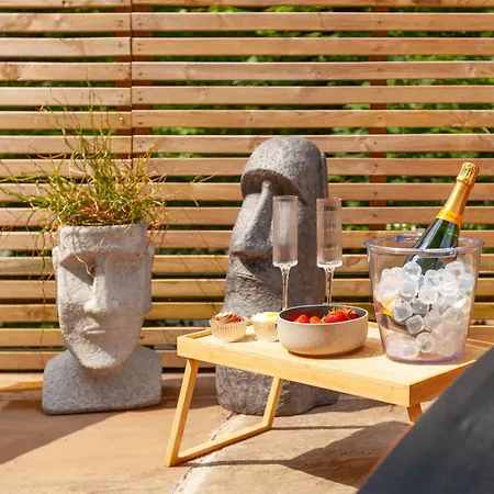 Daire Atlas House Five *