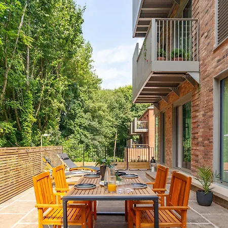 Atlas House Five هاروغايت