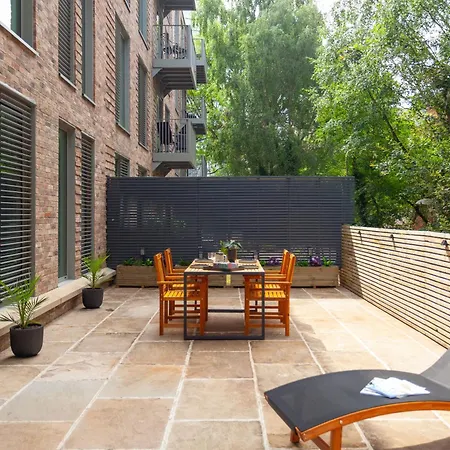 Atlas House Five هاروغايت