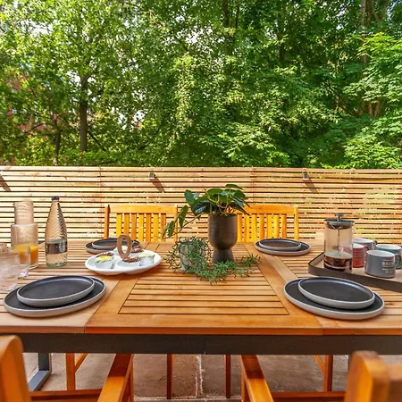 Atlas House Five * Harrogate